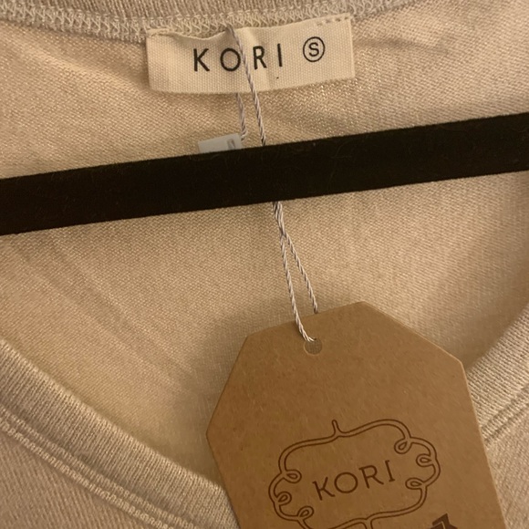 NWT Kori beige tan sequin sparkly long sleeve sweater shirt top blouse women’s S - Picture 2 of 2